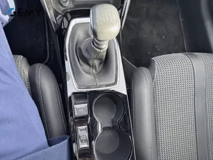 Photo 17 Peugeot 208  PureTech 100 S&S BVM6