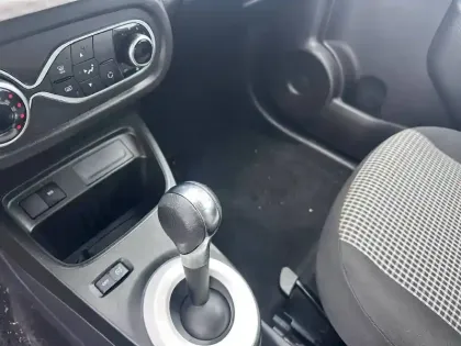 Photo 15 Renault Twingo  III E-Tech