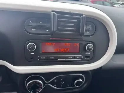 Photo 20 Renault Twingo  III E-Tech