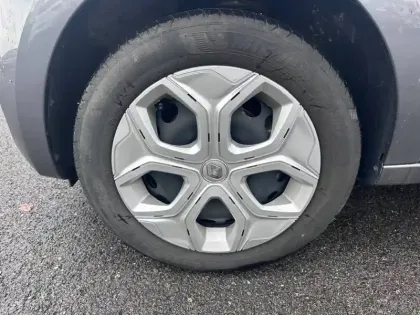 Photo 19 Renault Twingo  III E-Tech