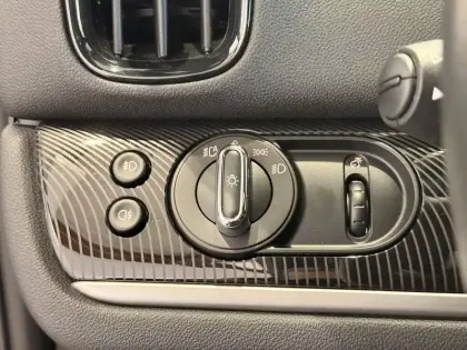 Photo 127 Mini Mini Countryman 125 - 95 ch ALL4 BVA6