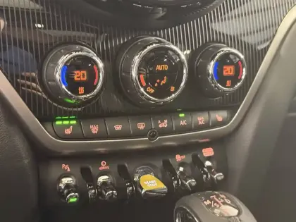 Photo 73 Mini Mini Countryman 125 - 95 ch ALL4 BVA6