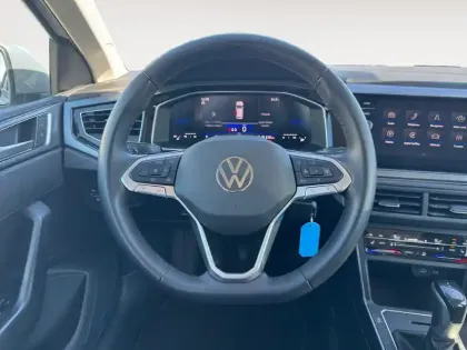 Photo 11 Volkswagen Polo  1.0 TSI 95 S&S DSG7