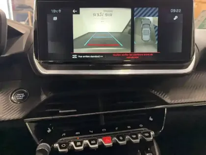 Photo 14 Peugeot 2008  PureTech 130 S&S EAT8