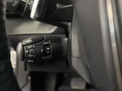 Photo 16 Peugeot 2008  PureTech 130 S&S EAT8