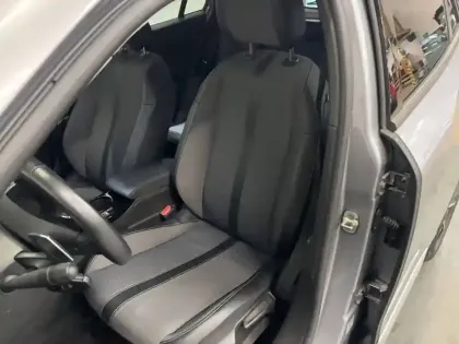 Photo 9 Peugeot 2008  PureTech 130 S&S EAT8