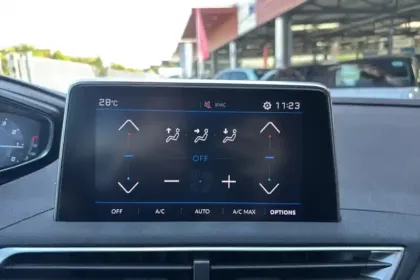 Photo 16 Peugeot 3008  Puretech 130ch S&S BVM6