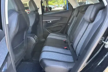 Photo 13 Peugeot 3008  Puretech 130ch S&S BVM6