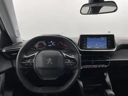 Photo 76 Peugeot 2008  PureTech 100 S&S BVM6