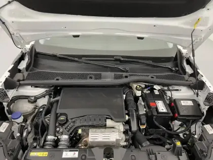 Photo 47 Peugeot 2008  PureTech 100 S&S BVM6