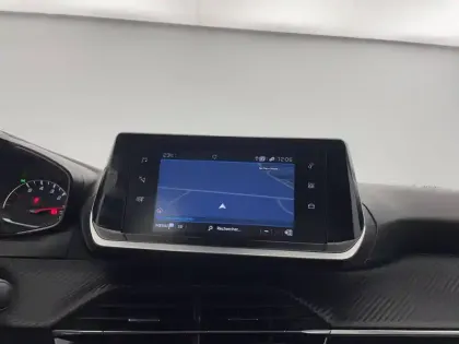 Photo 46 Peugeot 2008  PureTech 100 S&S BVM6