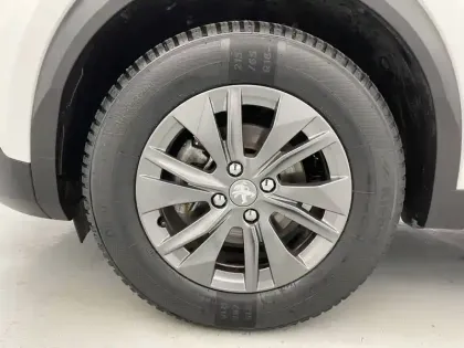 Photo 71 Peugeot 2008  PureTech 100 S&S BVM6