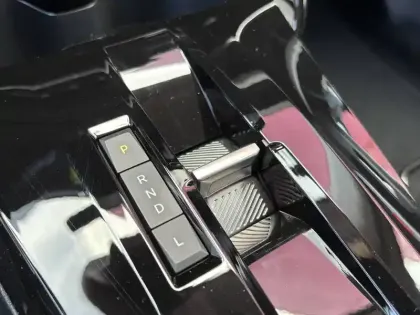 Photo 17 Citroën C3 Aircross  Hybride 145 e-DCS6