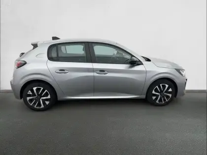 Photo 43 Peugeot 208  PureTech 75 S&S BVM5
