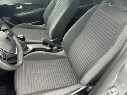 Photo 50 Peugeot 208  PureTech 75 S&S BVM5