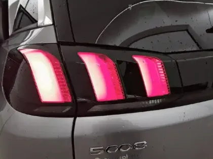 Photo 16 Peugeot 5008  BlueHDi 130ch S&S EAT8