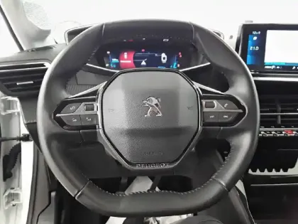 Photo 8 Peugeot 208  PureTech 100 S&S BVM6