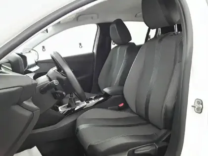 Photo 34 Peugeot 208  PureTech 100 S&S BVM6