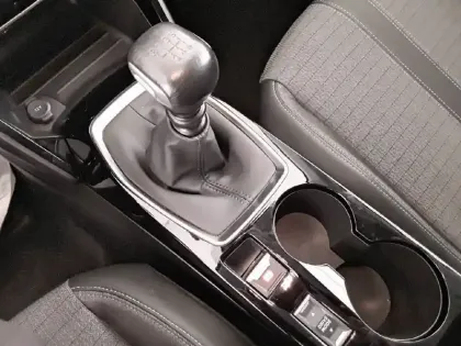 Photo 13 Peugeot 208  PureTech 100 S&S BVM6