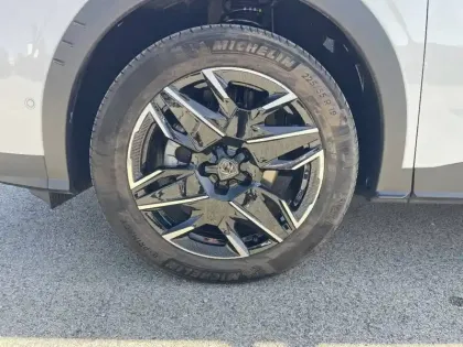 Photo 8 Peugeot 3008  Hybrid 136 e-DCS6