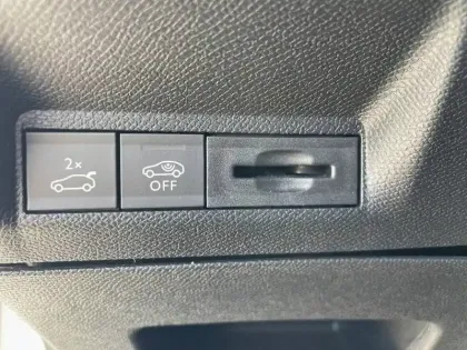 Photo 25 Peugeot 3008  Hybrid 136 e-DCS6