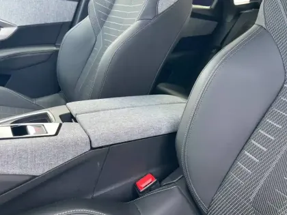 Photo 46 Peugeot 3008  Hybrid 136 e-DCS6