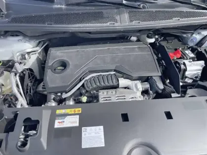 Photo 67 Peugeot 3008  Hybrid 136 e-DCS6