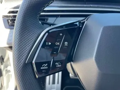 Photo 23 Peugeot 3008  Hybrid 136 e-DCS6