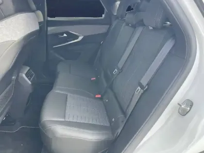 Photo 72 Peugeot 3008  Hybrid 136 e-DCS6