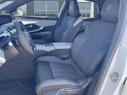 Photo 13 Peugeot 3008  Hybrid 136 e-DCS6