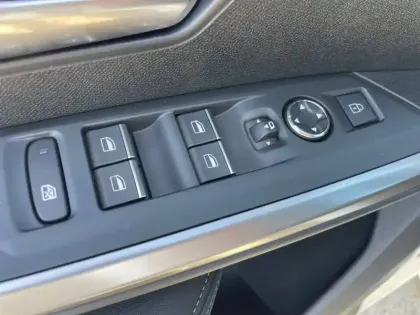 Photo 26 Peugeot 3008  Hybrid 136 e-DCS6