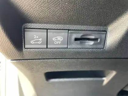 Photo 87 Peugeot 3008  Hybrid 145 e-DCS6