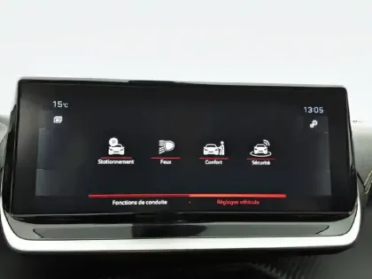 Photo 65 Peugeot 2008  BlueHDi 130 S&S EAT8