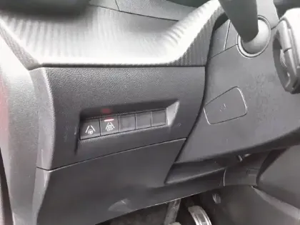 Photo 60 Peugeot 2008  BlueHDi 130 S&S EAT8