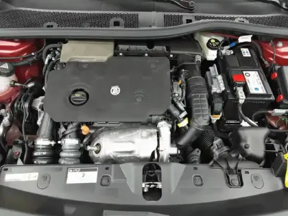 Photo 57 Peugeot 2008  BlueHDi 130 S&S EAT8