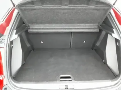 Photo 45 Peugeot 2008  BlueHDi 130 S&S EAT8