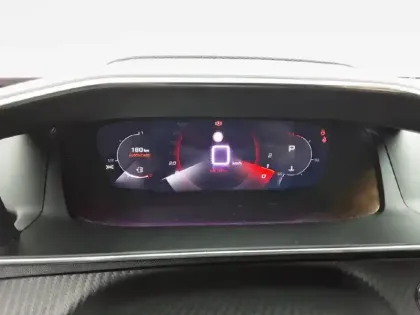 Photo 49 Peugeot 2008  BlueHDi 130 S&S EAT8