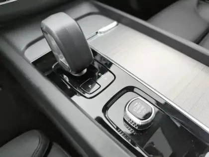 Photo 23 Volvo Xc60 Gén. II Ph2 Evo Plus Style Dark 5