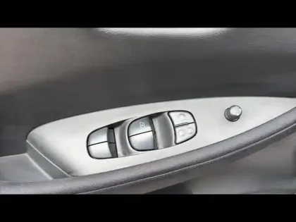 Photo 33 Nissan Leaf  150ch 40kWh Acenta 22