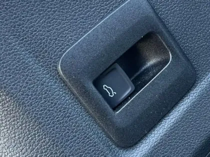 Photo 21 Volkswagen Tiguan  1.5 eTSI 130ch VW Edition DSG7