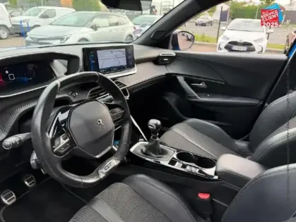 Photo 14 Peugeot 2008  1.2 PureTech 130ch S/S GT GPS