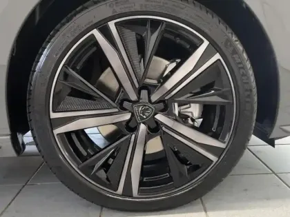 Photo 11 Peugeot 308  1.2 Hybrid 136ch GT e-DCS6