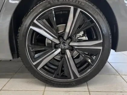 Photo 9 Peugeot 308  1.2 Hybrid 136ch GT e-DCS6