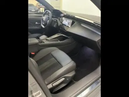 Photo 14 Peugeot 308  1.2 Hybrid 136ch GT e-DCS6