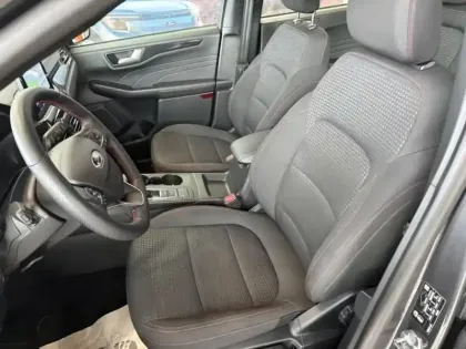 Photo 13 Ford Kuga  2.5 Duratec 190ch FHEV E85 ST-Line BVA