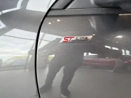 Photo 8 Ford Kuga  2.5 Duratec 190ch FHEV E85 ST-Line BVA