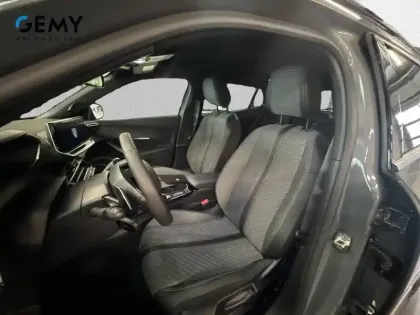 Photo 40 Peugeot 2008  Hybrid 145 e-DCS6