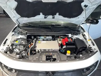 Photo 23 Renault 4 Renault  E-Tech Electrique 150 ch autonomie confort