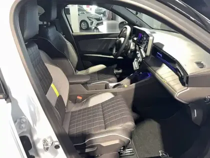 Photo 49 Renault 4 Renault  E-Tech Electrique 150 ch autonomie confort