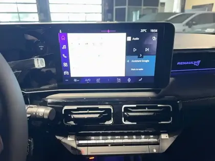 Photo 11 Renault 4 Renault  E-Tech Electrique 150 ch autonomie confort